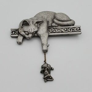 JJ Cat Catching Mouse Brooch Pin Signed Pewter Costume Jewelry Silver Tone VTG